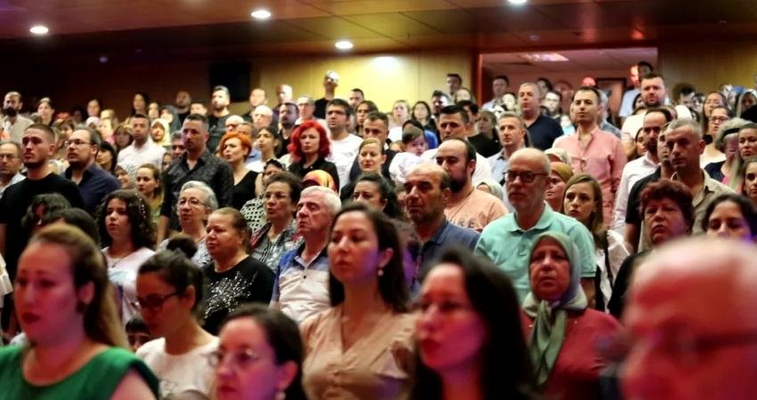 Efeler Belediyesi’nin gündüz bakımevlerinde eğitim gören öğrenciler için mezuniyet töreni