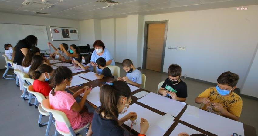 Efes Selçuk Belediyesi, okulların tatil olması ile çeşitli dallarda yaz