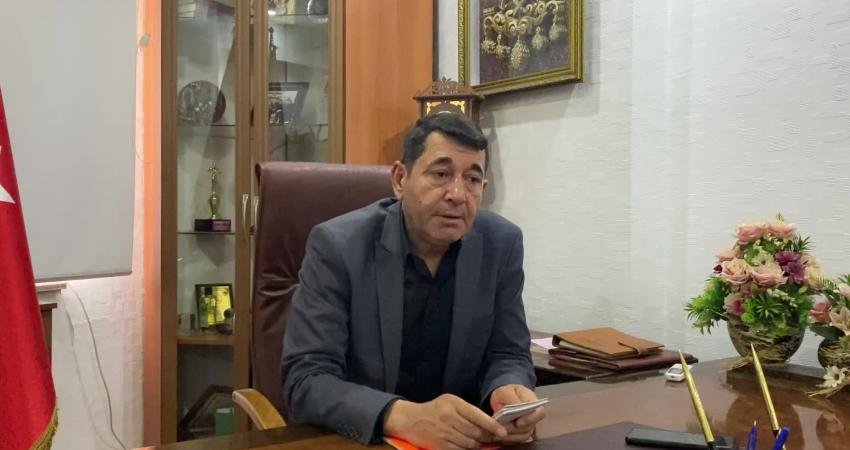 Elazığ Bakkallar ve Tekel Bayileri Odası Başkanı Cebrail Top: “Eskiden Ümitliydik, Şimdi Günü Kurtarmanın Derdindeyiz” Elazığ Bakkallar ve Tekel Bayileri Odası Başkanı Cebrail Top, seçimler