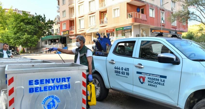 Esenyurt Belediyesi’nden Haşerelere Karşı Etkin Mücadele Esenyurt Belediyesi, halk sağlığını tehdit eden karasinek, sivrisinek ve larvalara