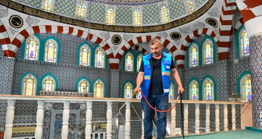 Esenyurt Belediyesi, Kurban Bayramı öncesi vatandaşların ibadetlerini daha temiz bir