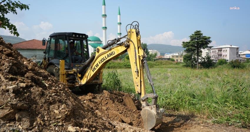 Gemlik Belediyesi, eski mezbaha yanındaki fidanlıkta yapımına başladığı Kent Bostanı'nda