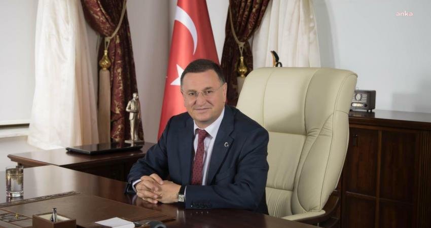 Hatay Büyükşehir Belediye Başkanı Lütfü Savaş, Kurban Bayramı mesajında, “Depremler,