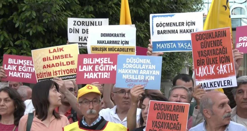 İktidarın okullarda 'manevi danışman' adı altında imam ve vaiz görevlendirilmesine