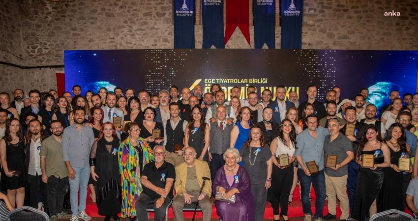 Ege Tiyatrolar Birliği tarafından dördüncü kez verilen Özdemir Nutku Tiyatro