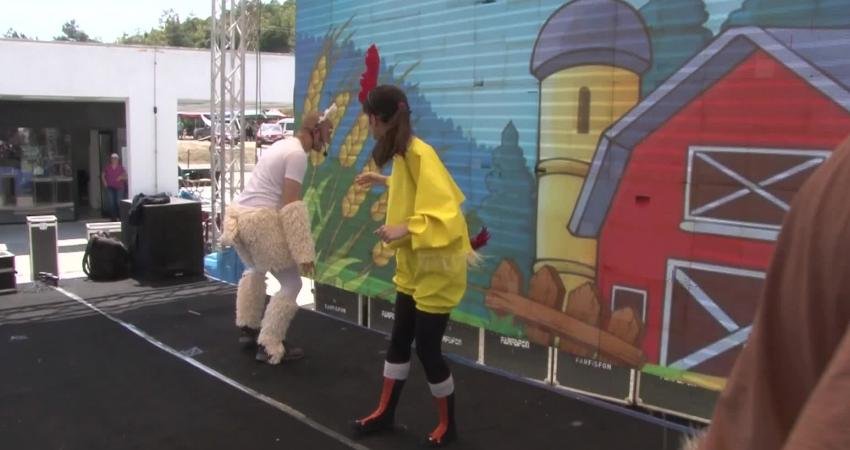 İzmir Büyükşehir Belediyesi, hayvanseverlerle patili dostları buluşturmak için bu yıl