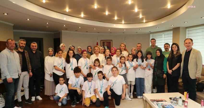 İzmit Belediye Başkanı Fatma Kaplan Hürriyet, Bursa ve Gebze’de katıldıkları