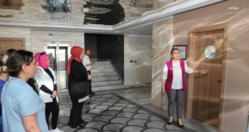 İzmit Belediye Başkanı Fatma Kaplan Hürriyet, çalışmaların tamamlandığı Kuruçeşme Yaşam