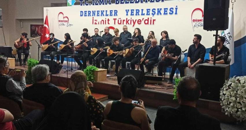 İzmit Belediyesi Dernekler Yerleşkesi Misafirlerini Ağırlıyor İzmit Belediyesi Dernekler Yerleşkesi, açıldığı günden bu yana misafirlerini ağırlamaya