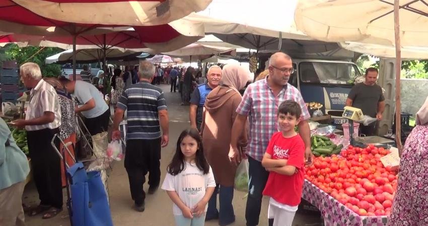 Osmaniye’nin Kadirli ilçesinde yaşayan emekli Lütfi Çözeli, emekli maaşı yetmediği