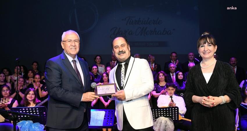 Karabağlar Belediyesi Türk Halk Müziği Korosu'nun “Türkülerle Yaza Merhaba” adlı