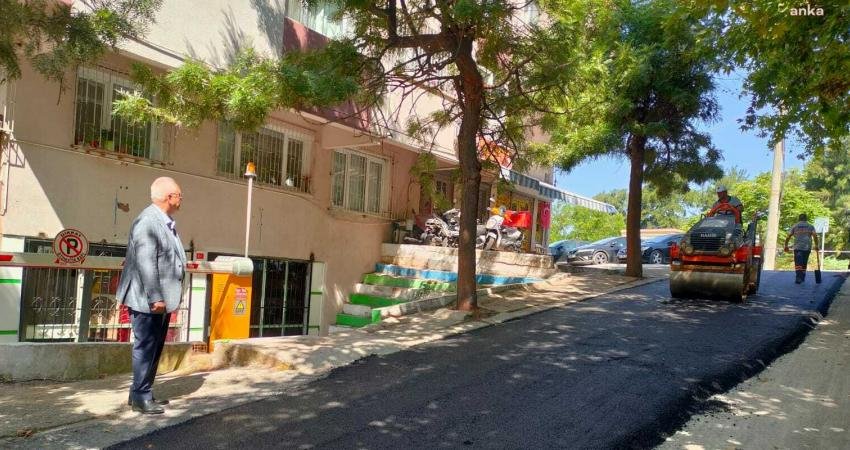 Karabağlar’da asfalt çalışmaları devam ederken, Karabağlar Belediye Başkanı Muhittin Selvitopu