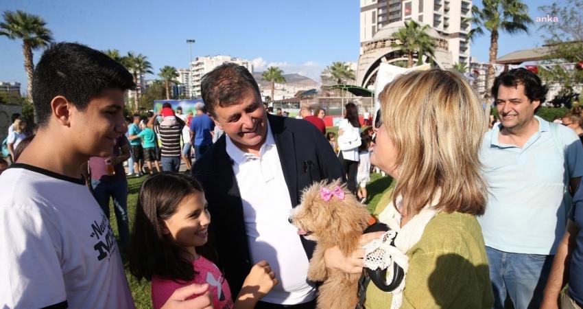 ‘Karşıyaka Patiyaka Şenliği’nde Hayvanseverler Bir Araya Geldi Karşıyaka Belediyesi’nin can dostların toplumsal hayattaki yerine ve yaşam hakkının