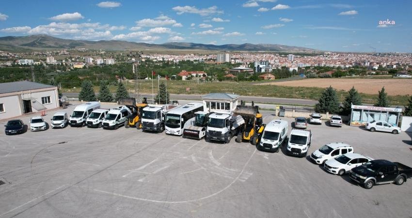 Kırşehir Belediye Başkanı Selahattin Ekicioğlu, göreve gelmeleriyle birlikte 2 adet