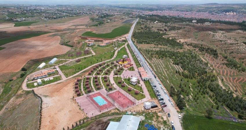 Kırşehir Belediyesi tarafından Kır-Köy Kampüs alanının yanında yapılan Park ve