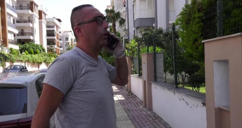 Konyaaltı Belediye Başkanı Semih Esen, bahçelerine kaplumbağa giren Liman Mahallesi’ndeki