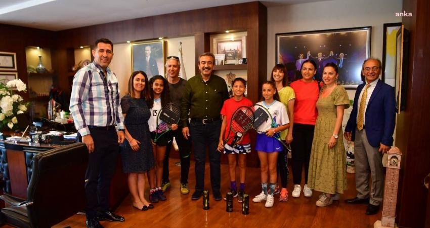 Okullararası Tenis Şampiyonası’nda Küçük Kız kategorisinde Türkiye ikincisi olan Özel