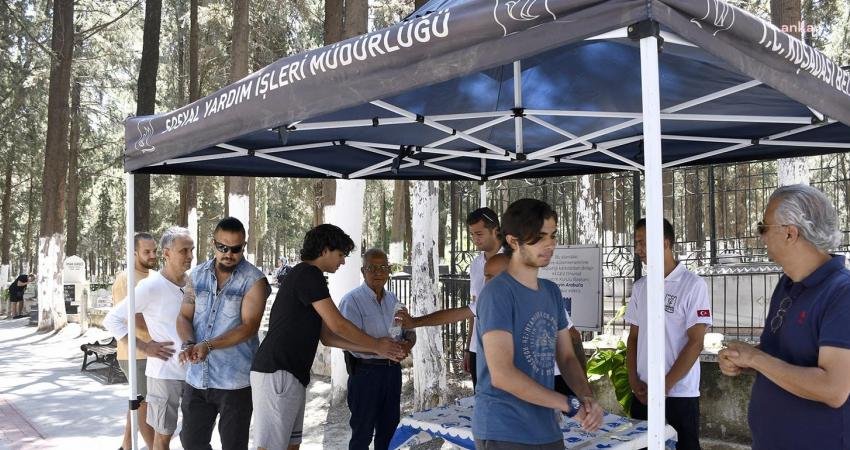 Kuşadası Belediyesi, Kurban Bayramı arifesinde yakınlarının mezarlarını ziyaret etmek isteyen