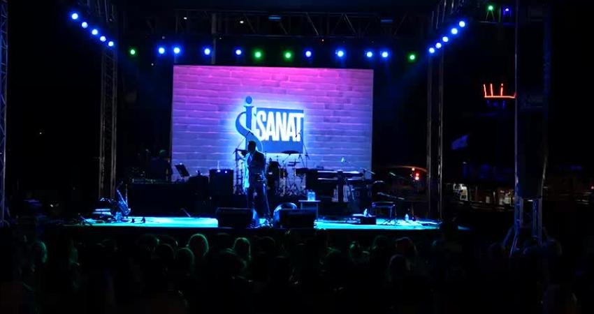 Müzik hayatlarında 46. yılını geride bırakan Yeni Türkü grubu, Marmaris’te