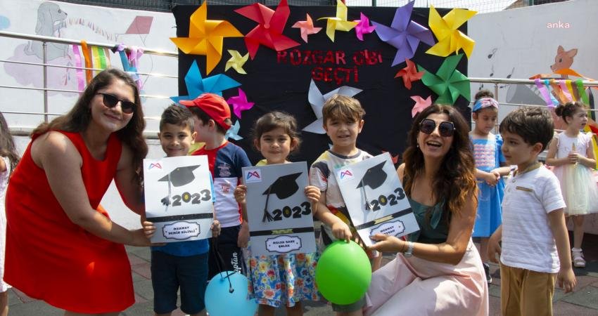 Mersin Büyükşehir Belediyesi bünyesinde bulunan Çocuk Gelişim Merkezleri’nde karne heyecanı