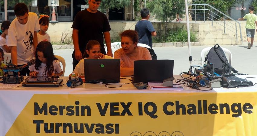 Mersin Büyükşehir’den Bilişim Teknolojisine Yatırım Mersin Büyükşehir Belediyesi Kadın ve Aile Hizmetleri Dairesi Başkanlığı’na bağlı