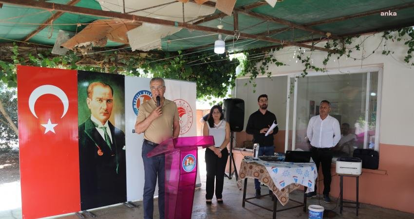 Mezitli Belediye Başkanı Neşet Tarhan, Mezitli İlçe Tarım Müdürü Kerim