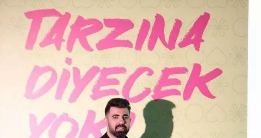 Sade, rahat, modern veya kapalı giyimi ifade eden modest giyim