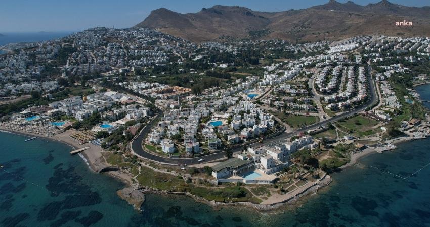 Muğla Büyükşehir Belediyesi, Bodrum’da başlatılan altyapı projelerinin tamamlandığı bölgelerde kazılan