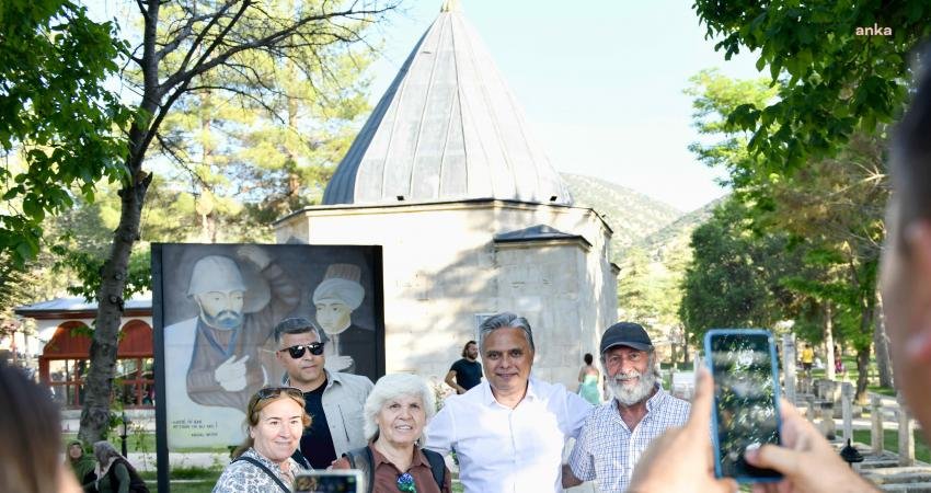 Muratpaşa Belediye Başkanı Ümit Uysal, Madımak Katliamı’nın 30’uncu yılında Sivas’ta