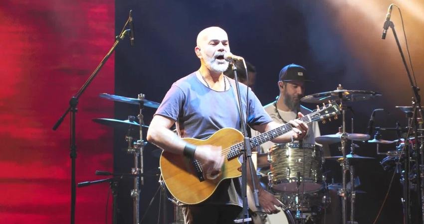 Antalya’da gençler, tamamlanan eğitim-öğretim yılının stresini Muratpaşa Belediyesi’nin düzenlediği Yüksek