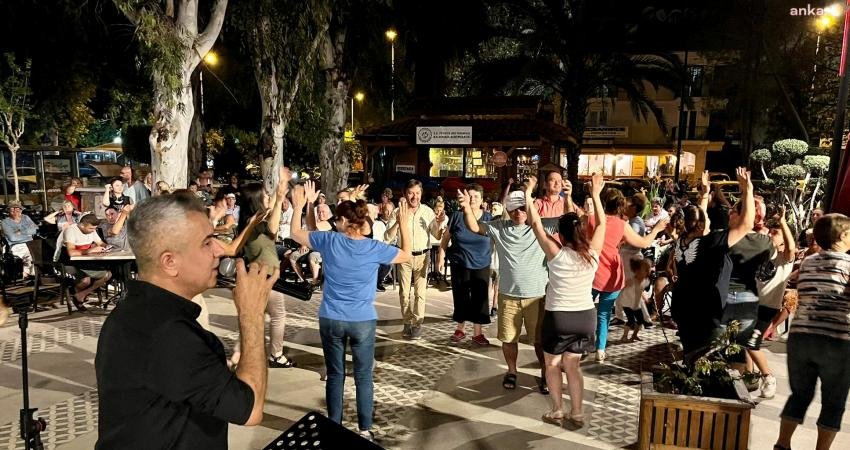 Fethiye Belediyesi tarafından düzenlenen 'Müzikli Fethiye Akşamları' açık hava konserleri