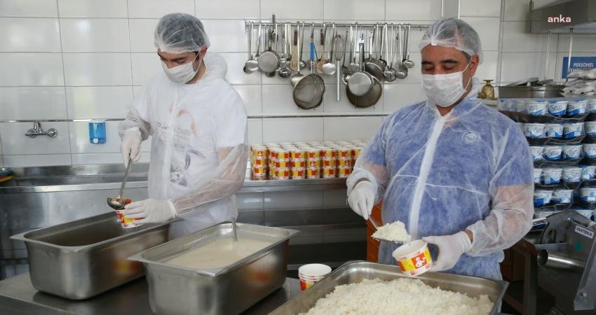 İhtiyaç sahibi vatandaşlara, Erenköy Mahallesi’nde bulunan Aşevi binası ve Yıldıztepe