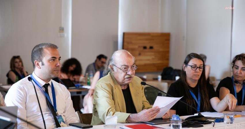 İzmir Büyükşehir Belediyesi Şehir Tiyatroları’nın (İzBBŞT) ev sahipliğinde düzenlenen ‘1.