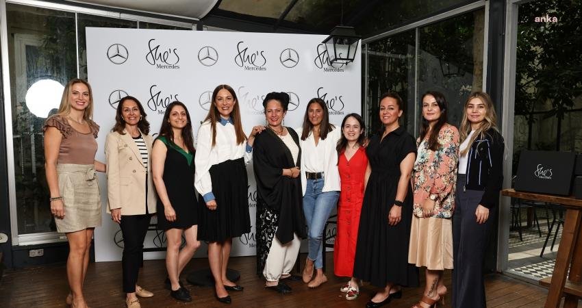 Farklı yaş ve meslek gruplarından başarılı ve vizyoner kadınları buluşturan