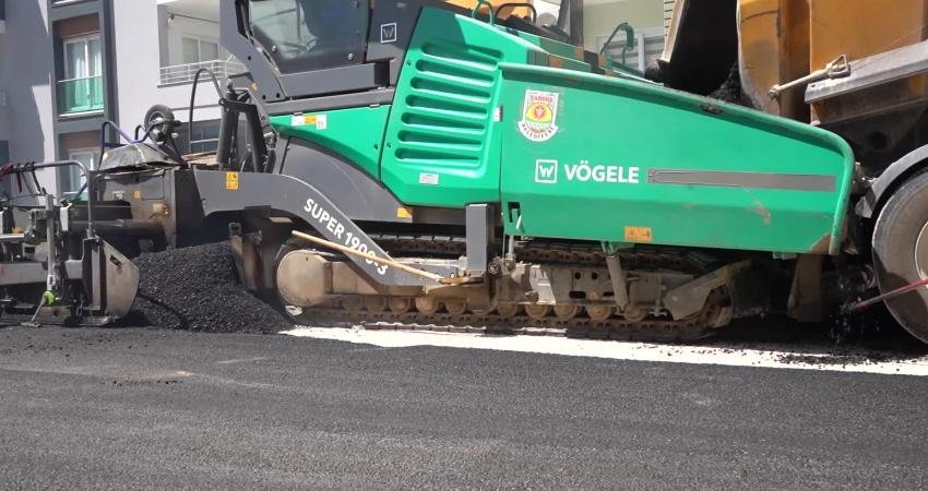 Tarsus Belediyesi, Kırklarsırtı Mahallesi’nde bin 200 ton sıcak asfalt çalışması