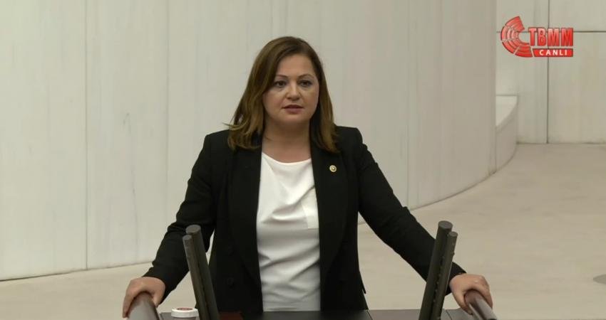 CHP Grup Başkanvekili Burcu Köksal, TBMM Genel Kurulu'nda CHP’nin yönetimiyle