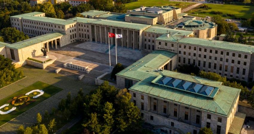 TBMM’de İhtisas Komisyonları Başkanlarını Seçti. İçişleri Komisyonu’nun Başkanı Süleyman Soylu Oldu TBMM’deki ihtisas komisyonları başkanlarını seçti. Eski İçişleri Bakanı Süleyman Soylu