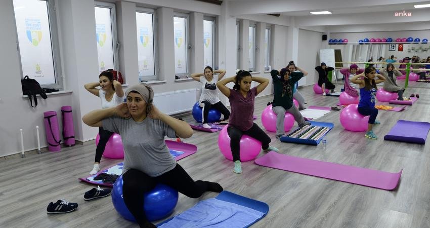 Tepebaşı Belediyesi Yunus Emre Spor Tesisleri’nde düzenlenecek yaz dönemi kursları