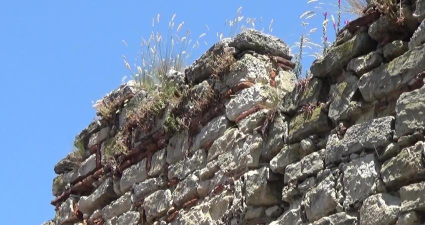 Trakya Üniversitesi Edebiyat Fakültesi Sanat Tarihi Bölümü Başkanı Prof. Dr. Beksaç: “Edirne Kaleiçi Surları Kendi Haline Terk Edildi” Trakya Üniversitesi Edebiyat Fakültesi Sanat Tarihi Bölümü Başkanı Prof. Dr.