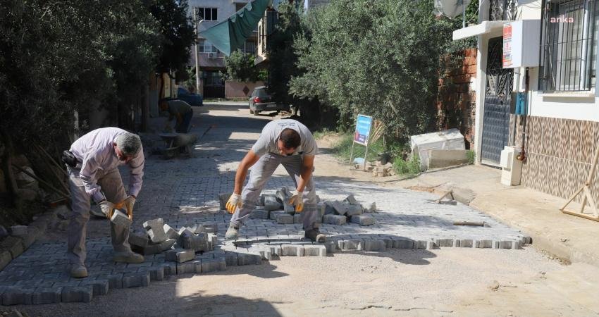 Turgutlu Belediyesi Fen İşleri ile Park ve Bahçeler Müdürlüğü ekipleri,