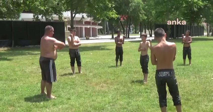 Yağlı güreş antrenörü Talat Çelik, Edirneli iş insanlarına yağlı güreşe