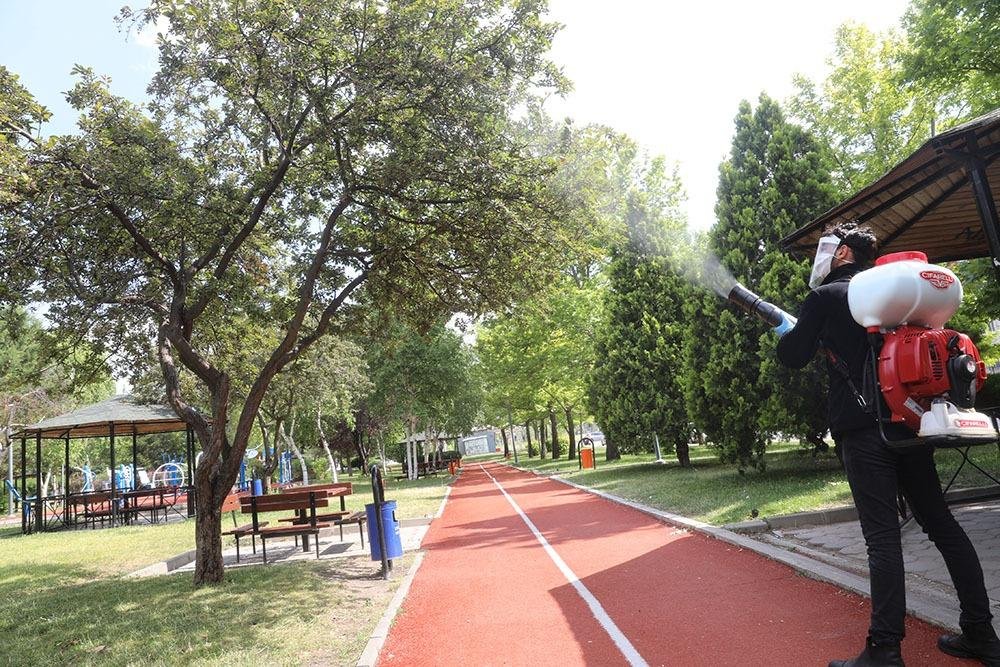 Etimesgut Belediyesi karasinek, sivrisinek ve tüm haşerelerin larva ve uçkunlarına