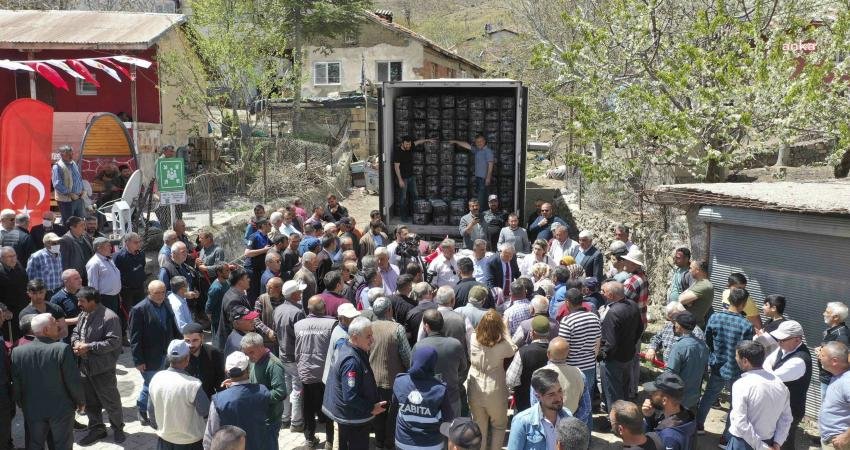 Adana Büyükşehir Belediyesi, çilek fidesinden harnup fidanına, güneş panelinden hayvan
