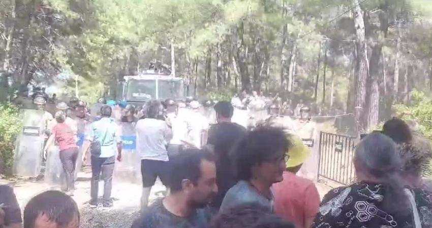 Akbelen Ormanı’na açılmak istenen maden sahasına karşı direnen köylüler ve