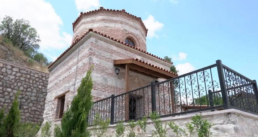 Ankara Büyükşehir’in Restorasyonunu Tamamladığı Türbeler, Yeniden Ziyarete Açıldı Ankara Büyükşehir Belediyesi, restorasyon ve çevre düzenlemesi çalışmalarını tamamladığı Kalecik