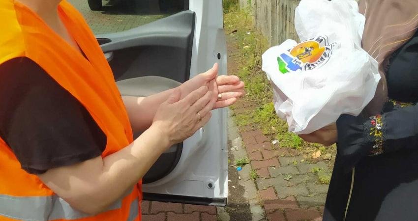 Atakum Belediye Başkanı Cemil Deveci’nin dayanışma çağrısının ardından başlatılan “Sen