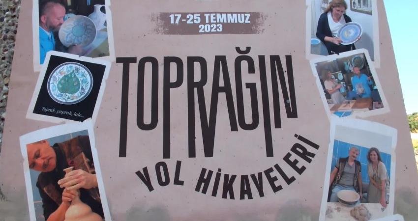 Balıkesir’in Burhaniye ilçesinde çini sanatçısı İsmail Yiğit’in 'Toprağın Yol Hikayeleri' adlı çini