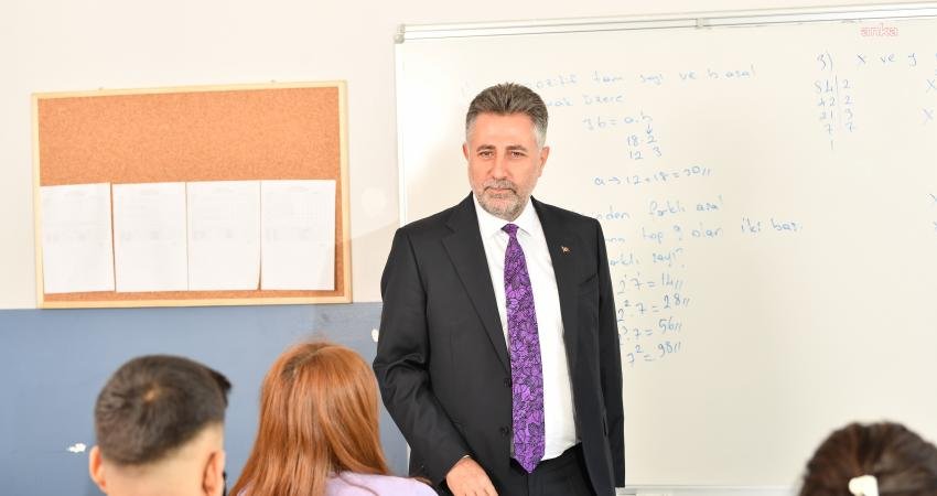 Bayraklı Belediyesi, Sosyal Etkinlik Merkezi'nde eğitim görerek Liselere Giriş Sınavı'na
