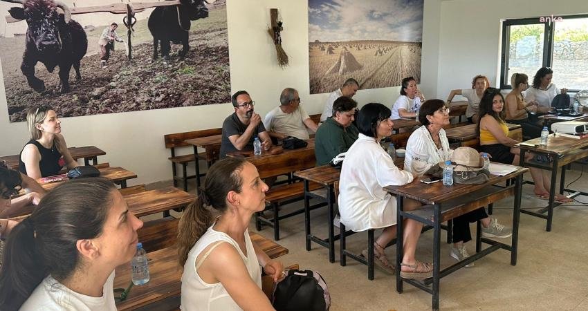 Bodrum’da ‘Sürdürülebilirlik Eğitimi Çalıştayı’ Düzenlendi Bodrum Belediyesi’nin ev sahipliğinde, Sürdürülebilir Yaşam Eğitimi Derneği (SUYED) tarafından