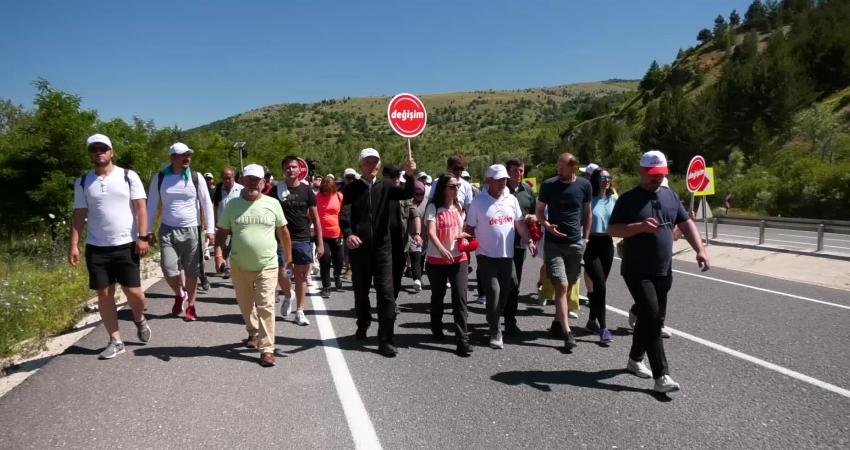 Bolu’dan CHP Genel Merkezi’ne “Değişim ve Adalet Yürüyüşü” Başlatan Tanju Özcan, Ankara İl Sınırına Ulaştı Bolu Belediye Başkanı Tanju Özcan, Bolu’dan Ankara’ya doğru başlattığı 'Değişim